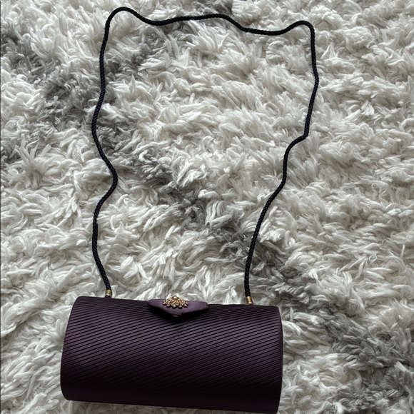 Elegant Purple Clutch Bag - Picture 1 of 7